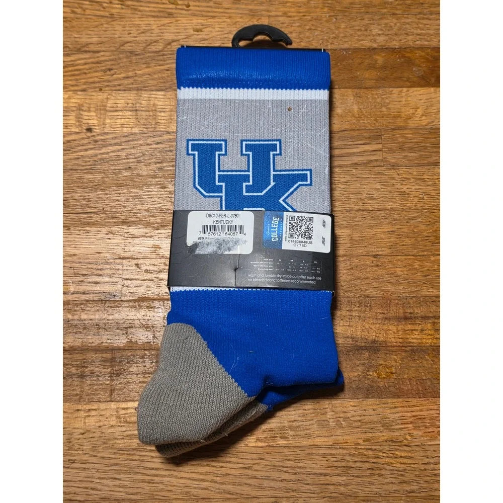 TCK Kentucky Wildcats Crew Socks Blue Grey UK Logo Large DSC10-FER-L-37901